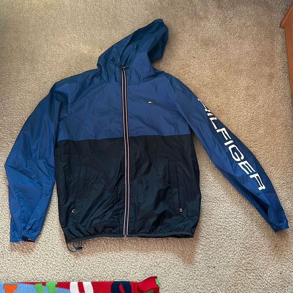 Tommy Hilfiger Zip-up Lightweight Windbreaker/Jacket - Picture 1 of 4